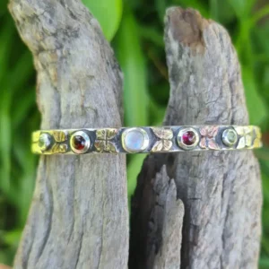 Netti-skinny-bangle-butterfly-S2